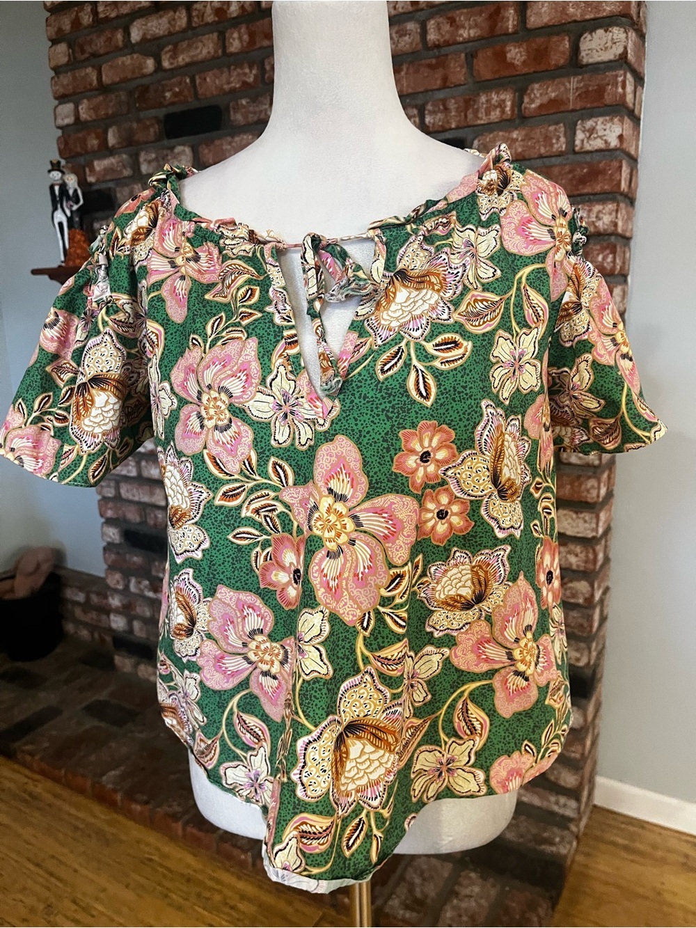 Misa Los Angeles $275 PTP 21 Floral Green Off-Shoulder Women’s Top